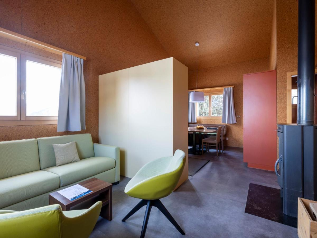 Holiday Home Komfort Aclas Maiensaess Resort-1 By Interhome Urmein エクステリア 写真