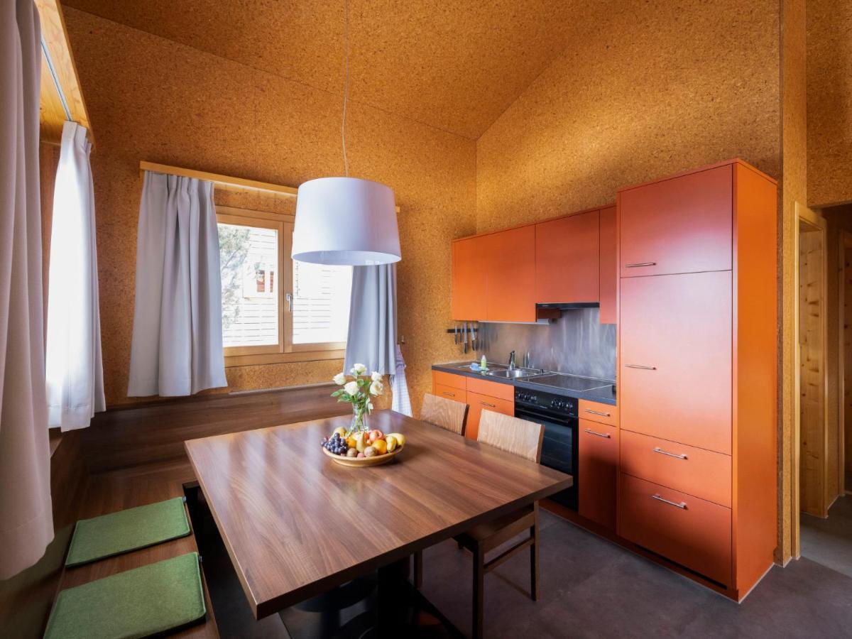 Holiday Home Komfort Aclas Maiensaess Resort-1 By Interhome Urmein エクステリア 写真